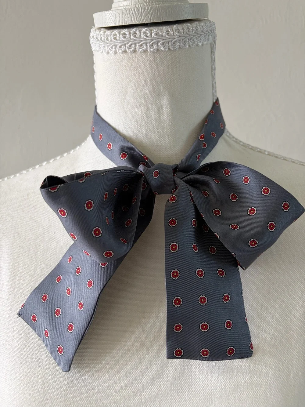 Vintage Chas A Stevens Gray Silk Skinny Scarf